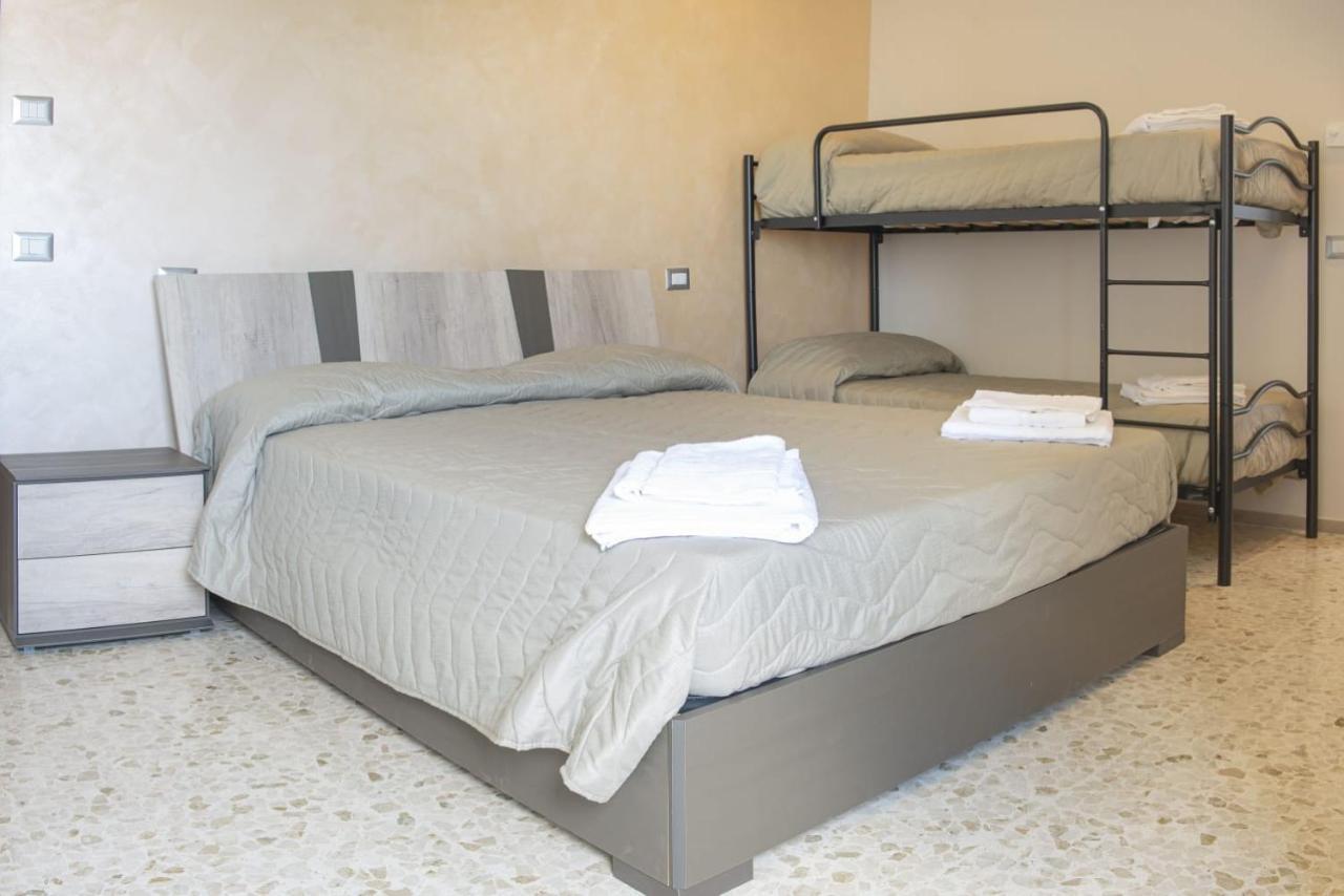 B&B Alba Sul Mare Guest House Massignano Exterior foto
