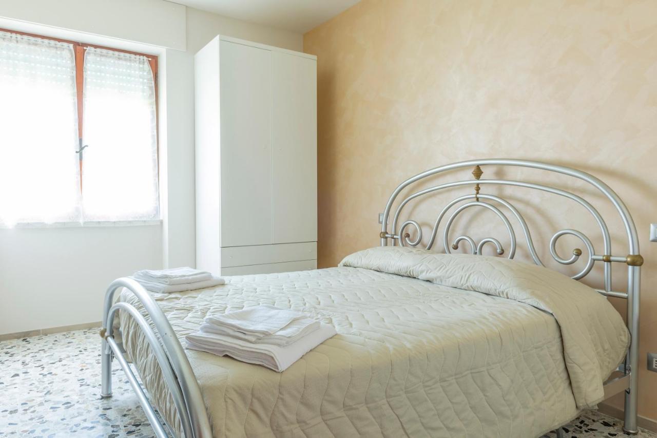B&B Alba Sul Mare Guest House Massignano Exterior foto
